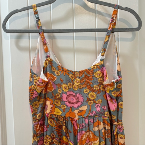 Bohemian Style - Floral Pantsuit - Picture 9 of 10